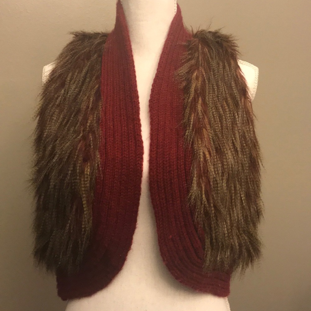 LOVELY GIRL Faux fur vest